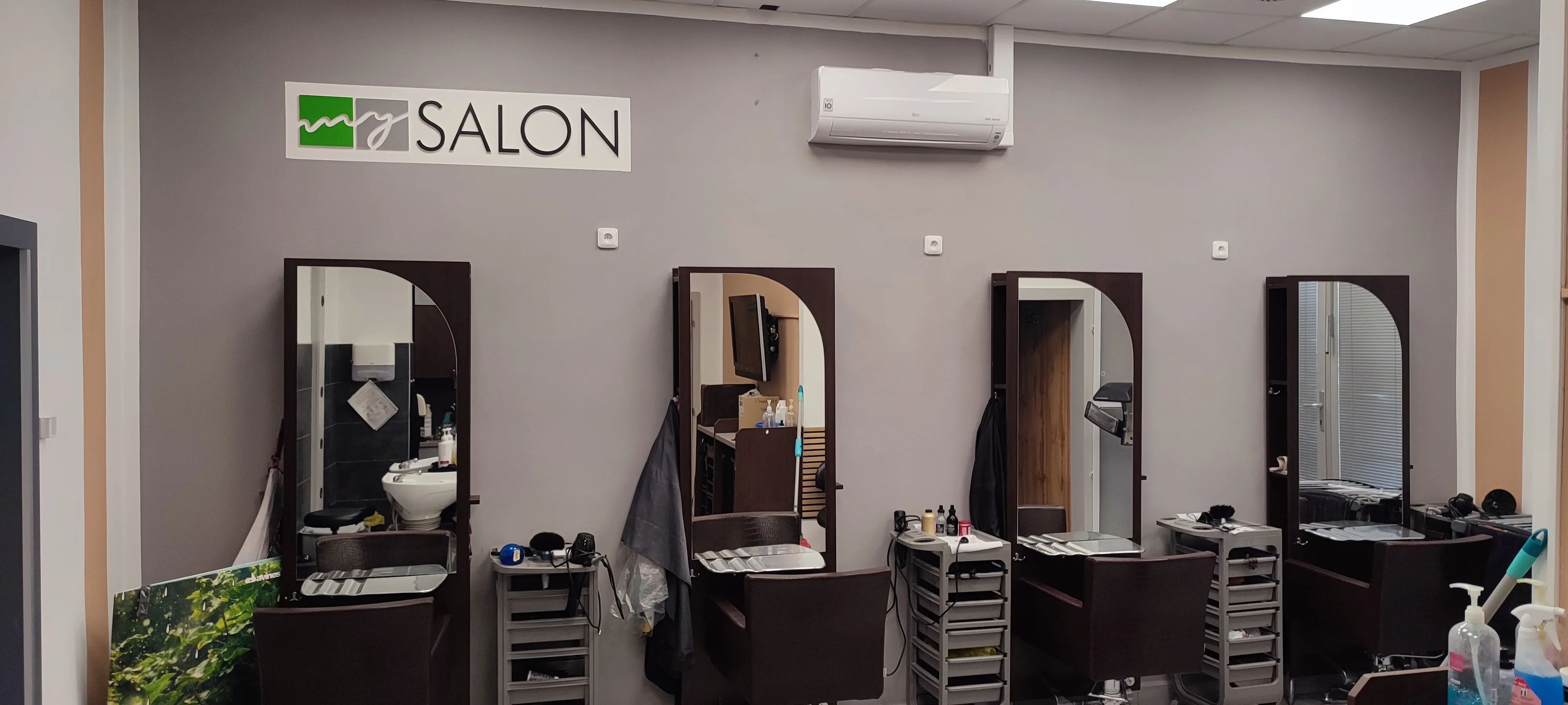 My Salon Most Interiér
